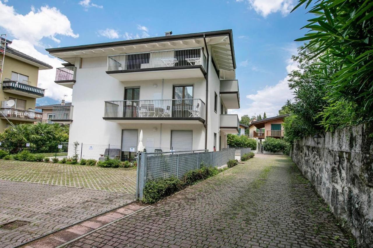 Appartamenti Lago Blu Riva del Garda Bagian luar foto